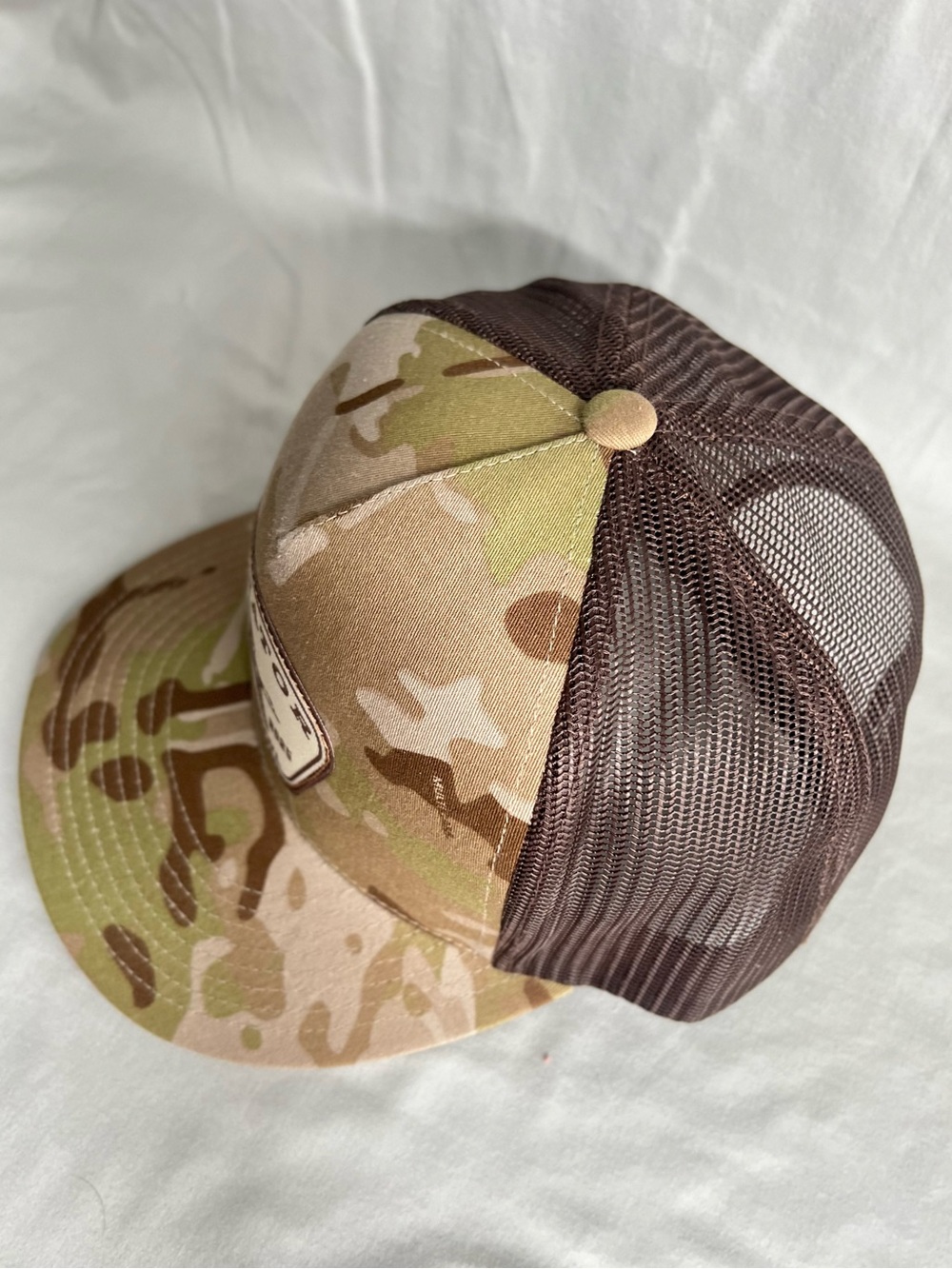 104 The Classic Vanator Waterfowl Camo Trucker Hat - Tan/Green/Brown - Picture 5 of 9